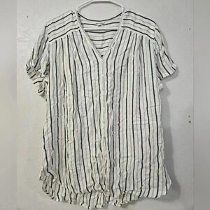 Max studio striped button blouse!